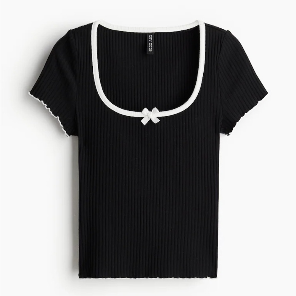 H&M Black and White Knit Top
